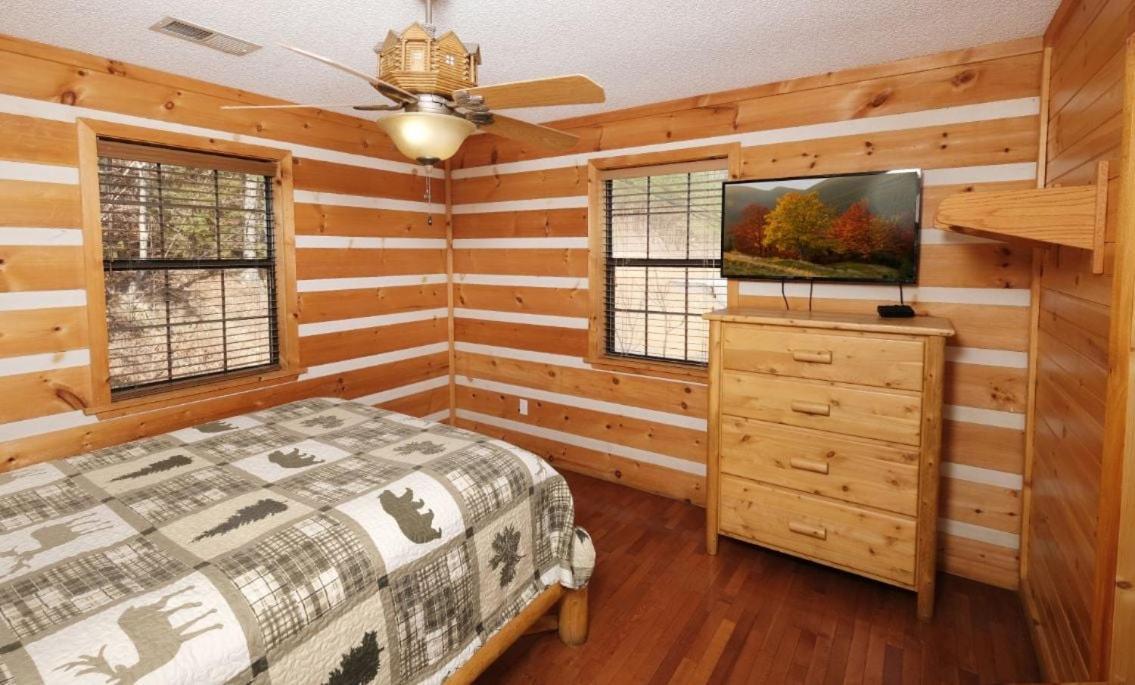 Smoky View With A Twist Villa Pigeon Forge Exterior foto
