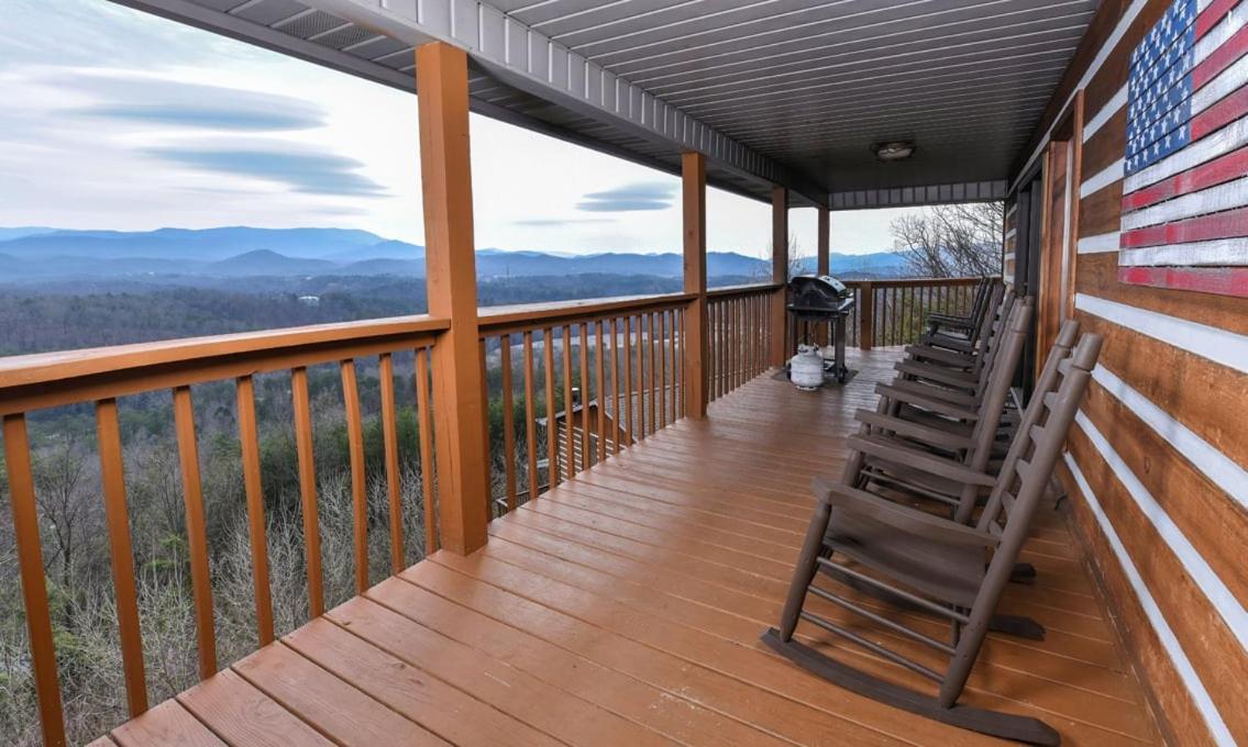 Smoky View With A Twist Villa Pigeon Forge Exterior foto